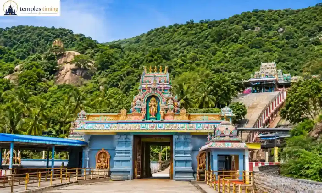 Pazhamudhir Solai Temple